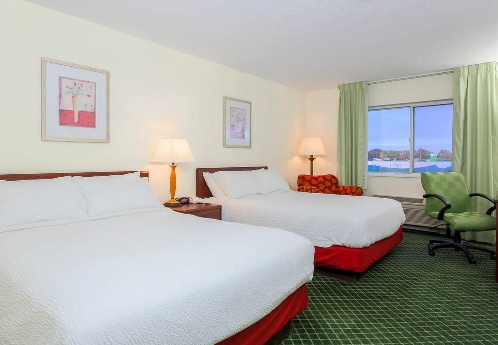 Fairfield Inn Erie Millcreek Mall Екстер'єр фото