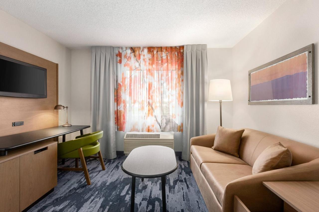Fairfield Inn Erie Millcreek Mall Екстер'єр фото