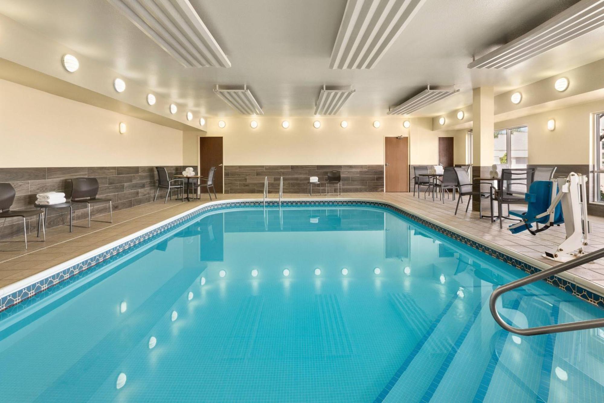 Fairfield Inn Erie Millcreek Mall Екстер'єр фото