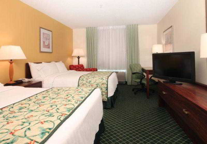 Fairfield Inn Erie Millcreek Mall Екстер'єр фото