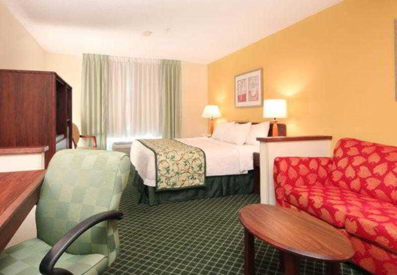 Fairfield Inn Erie Millcreek Mall Екстер'єр фото